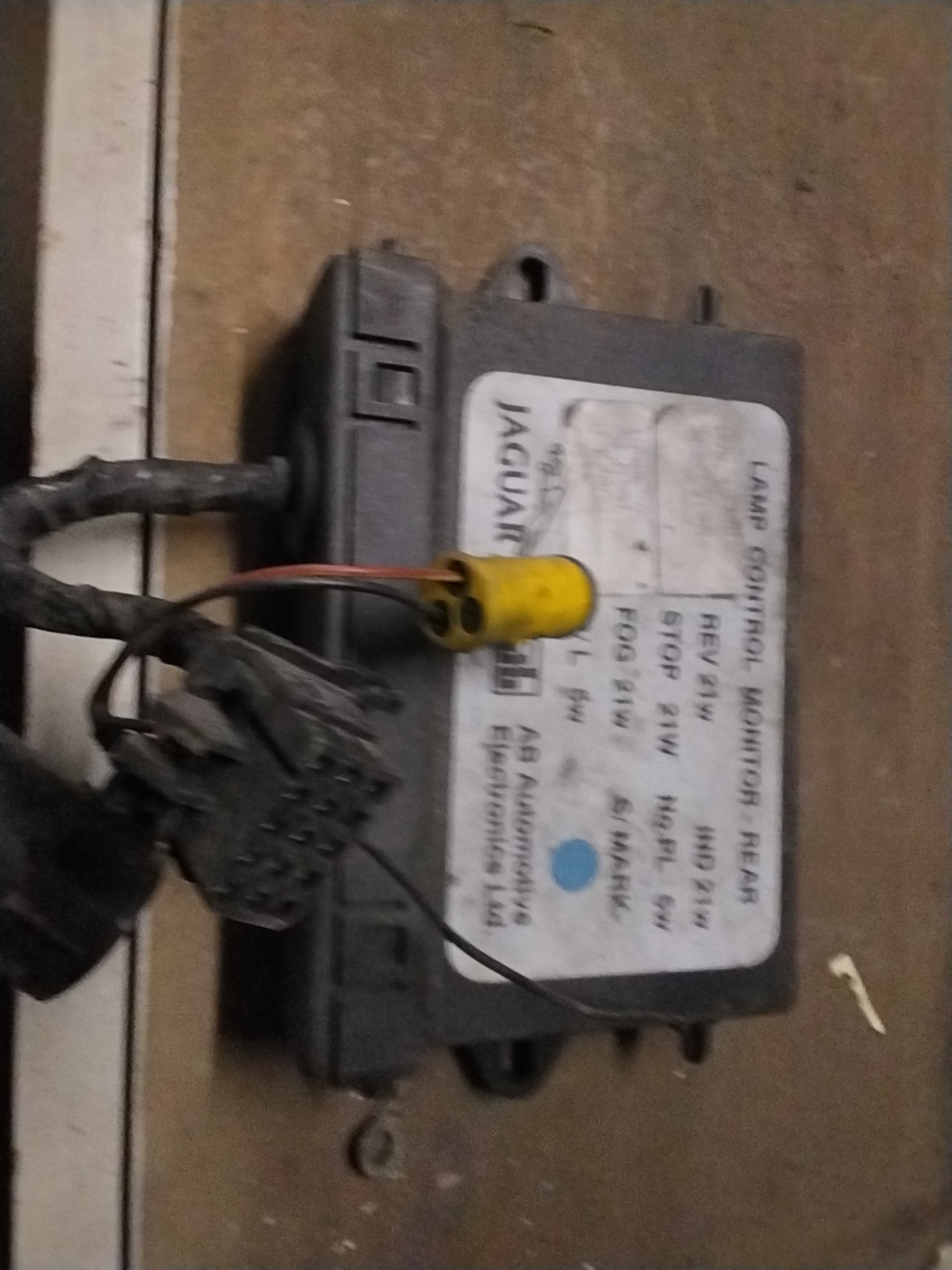 Lamp control monitor REAR - Jaguar XJ XJ6 XJ12 XJ40