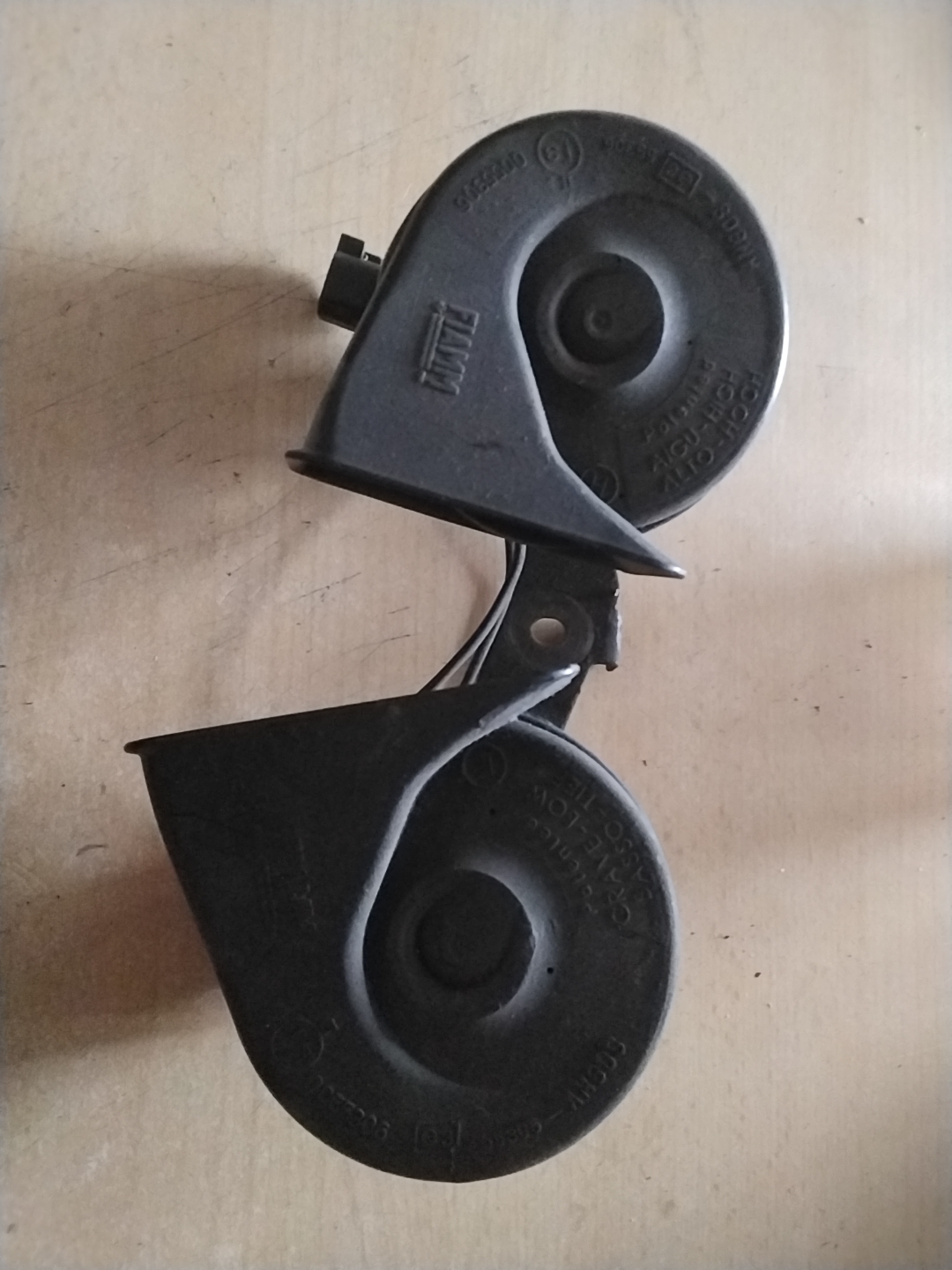 Low Tone Pitch Horn -  