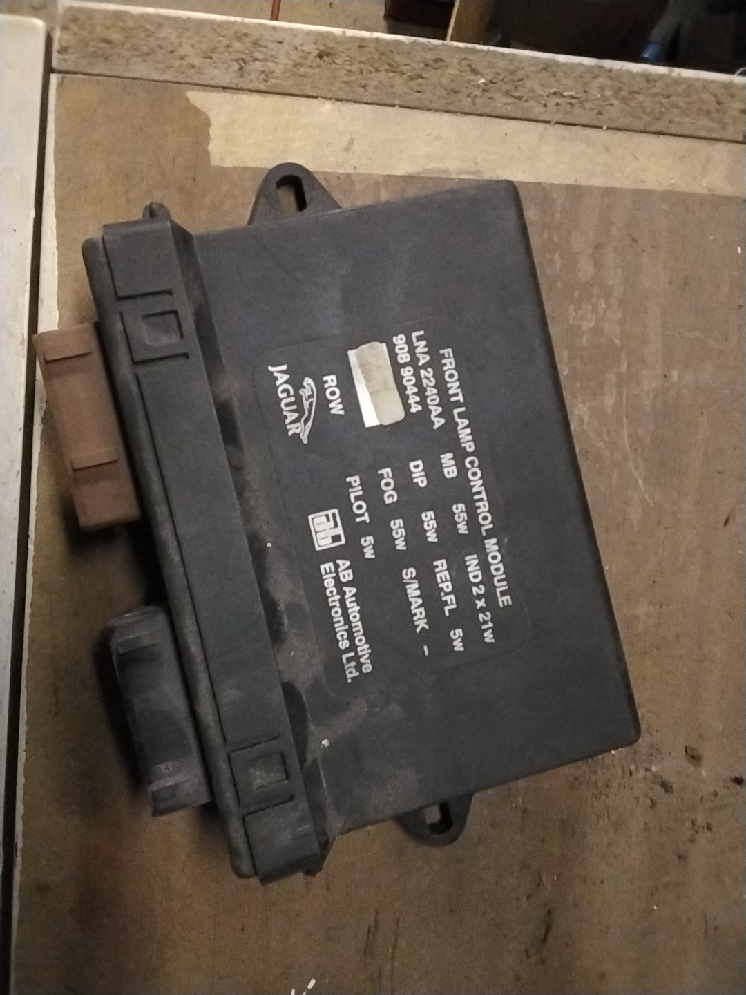 Front lamp control module - Jaguar XJ6 X300