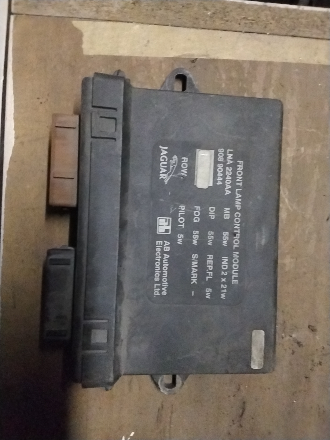 Front lamp control module - Jaguar XJ6 X300