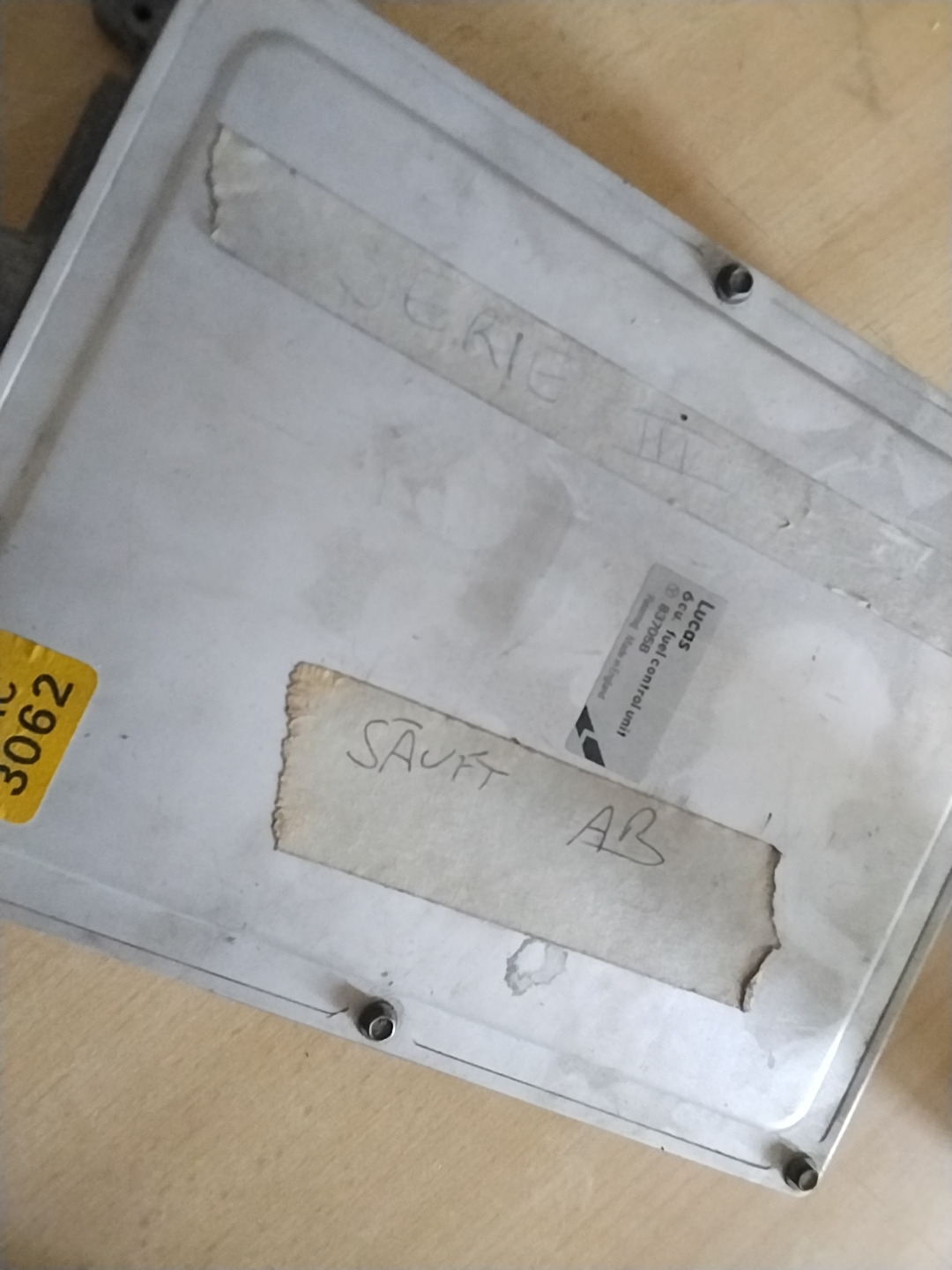 fuel control unit  SÄUFT AB / BESCHÄDIGT / DEFEKT - Jaguar XJ XJS XJ12