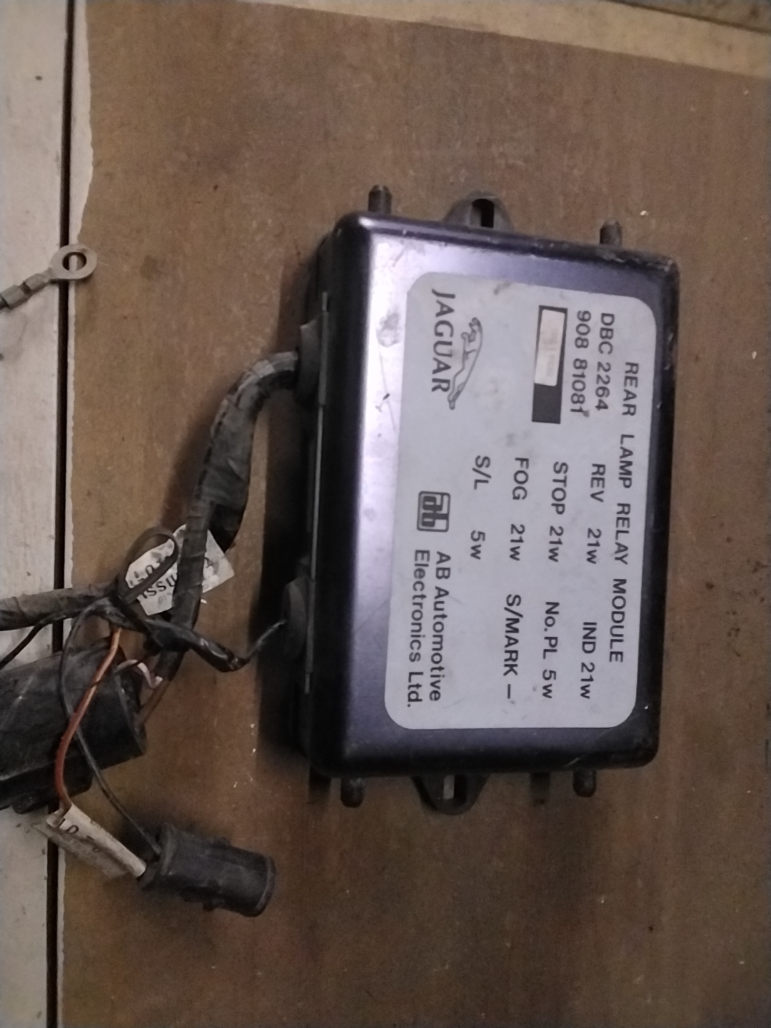Rear Lamp relay module - Jaguar XJ XJ6 XJ40