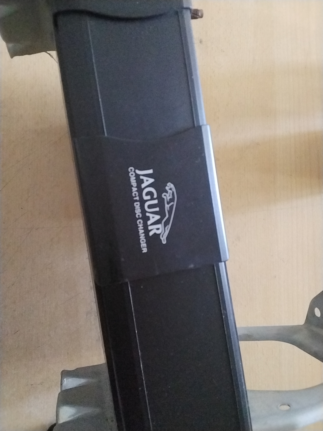 CD Changer 6 disc - Jaguar S-Type