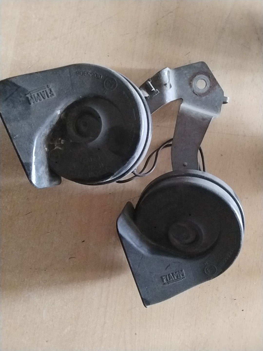 Low Tone Pitch Horn -  