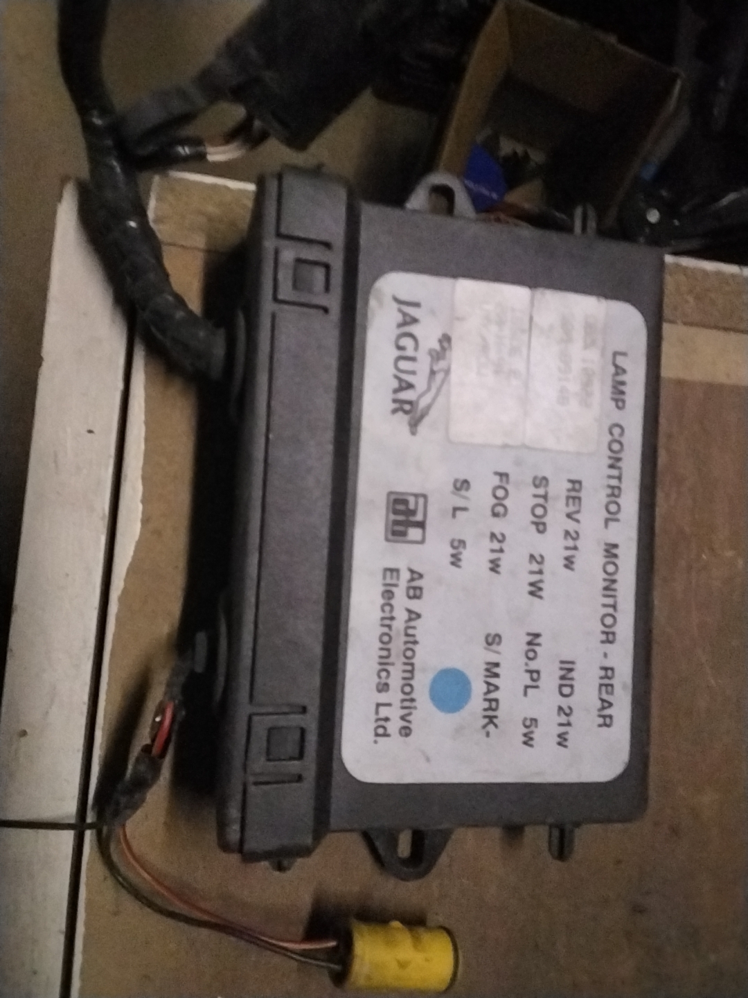 Lamp control monitor REAR - Jaguar XJ XJ6 XJ12 XJ40