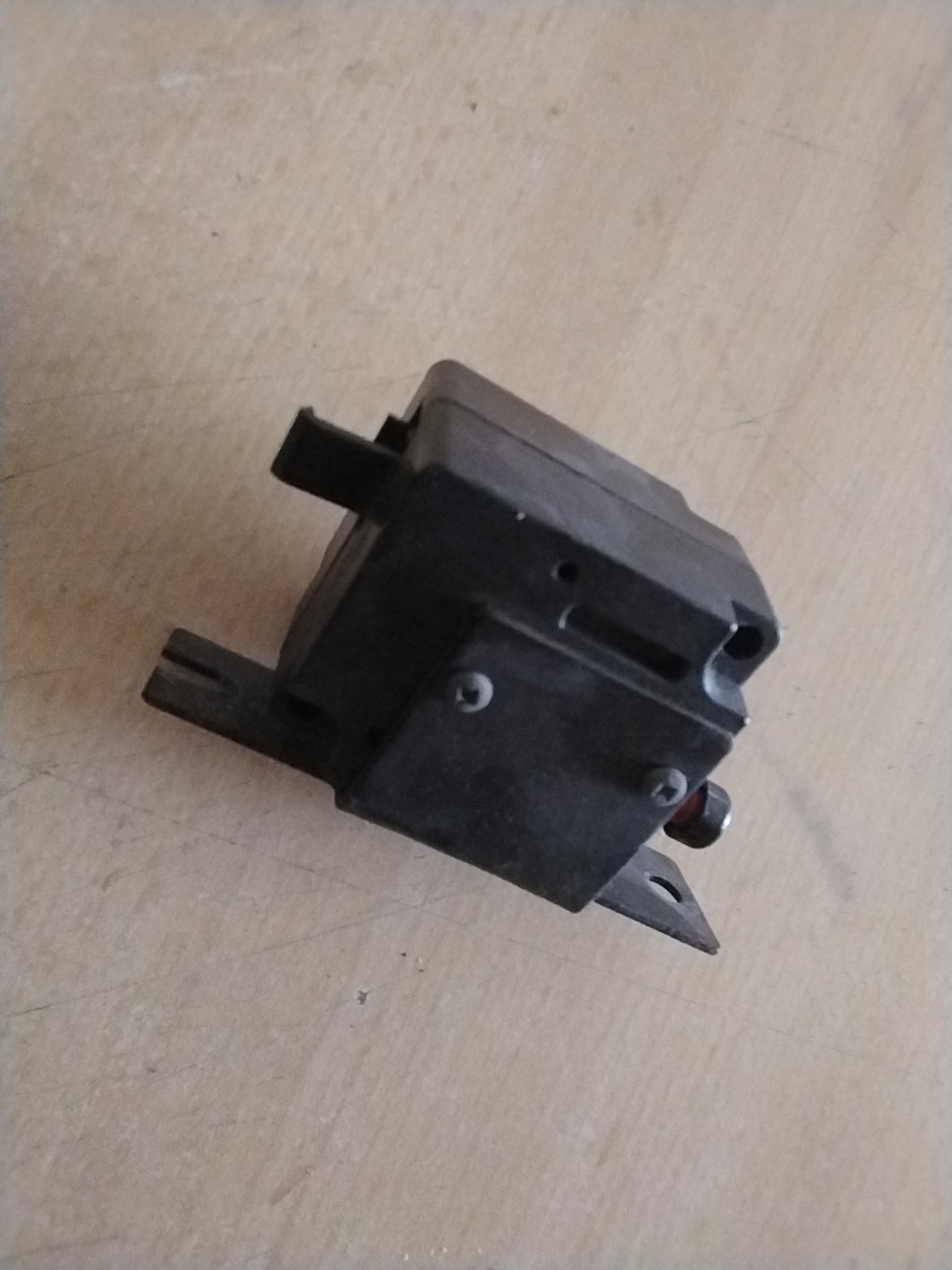 Inertia switch - Jaguar 