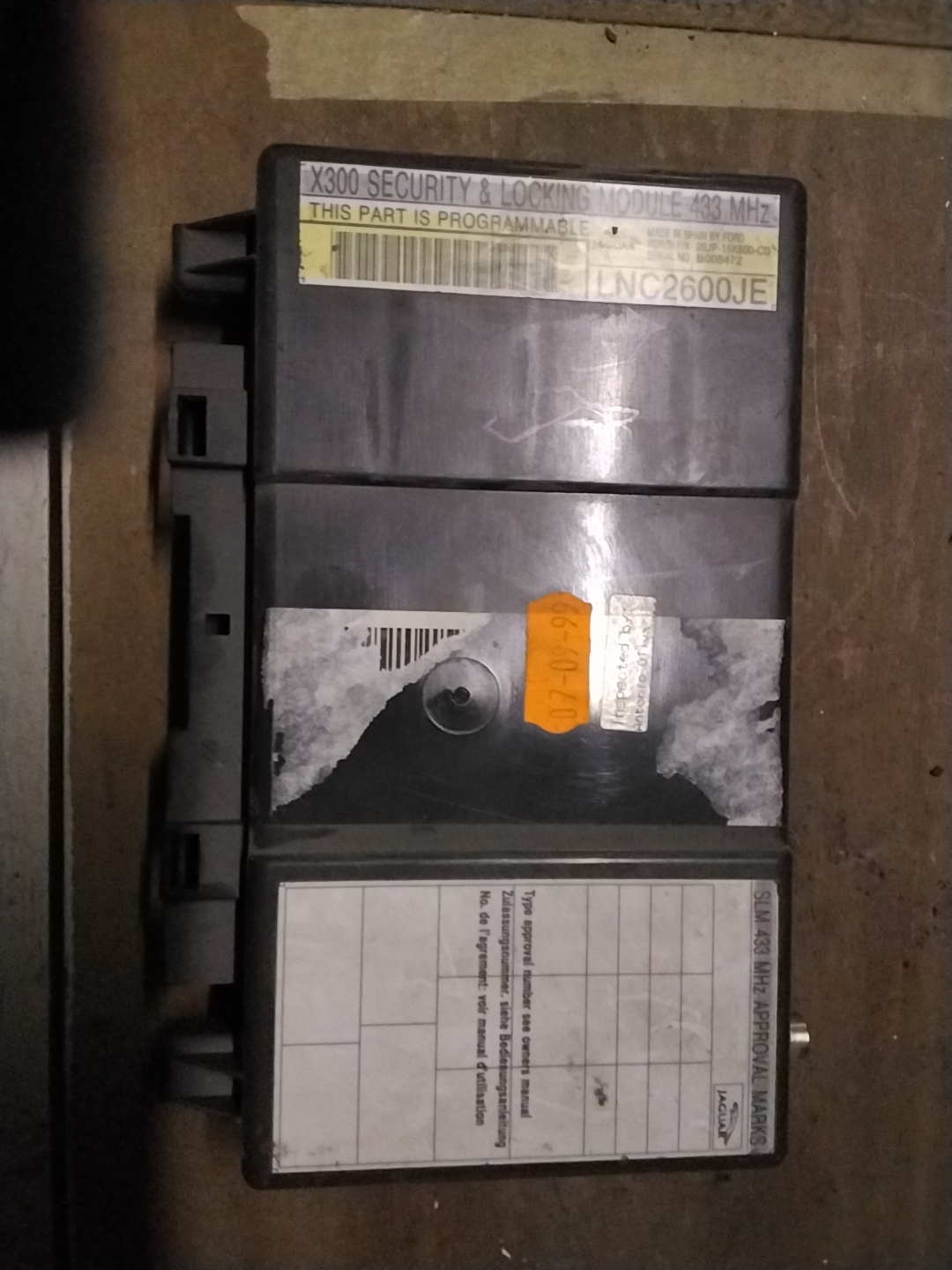 Security locking module - Jaguar XJ8 XJR