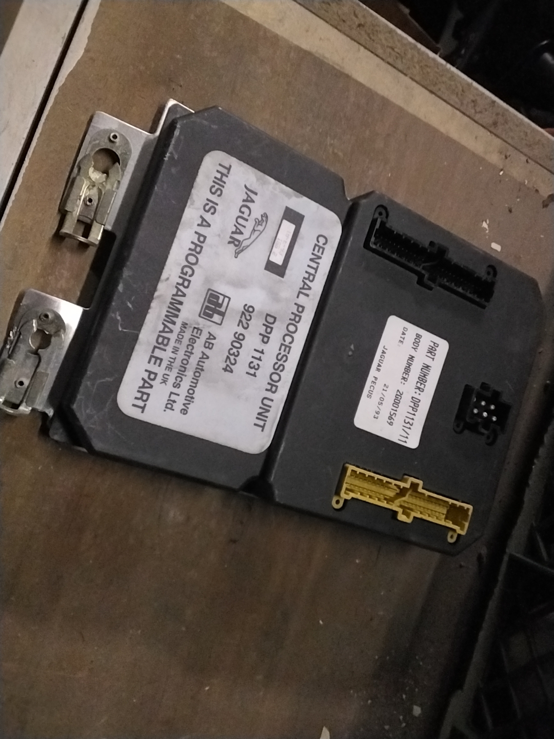 Central processor unit - Jaguar XJ XJ6 XJ40